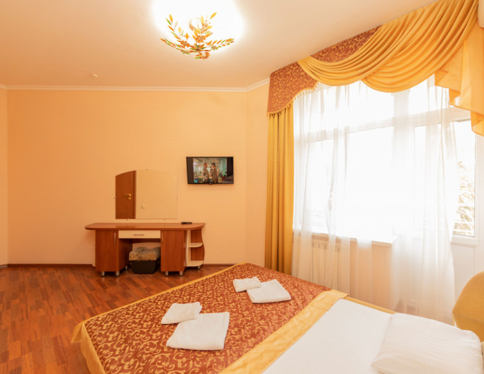 Люкс 2-местный 2-комнатный - СОК «Империя»