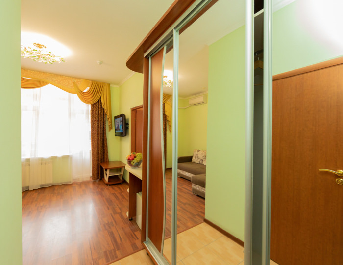 Люкс 2-местный 2-комнатный - СОК «Империя»